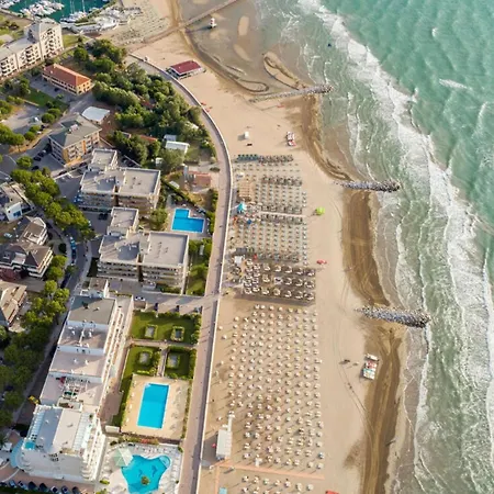 Bright Near The Apartman Lignano Sabbiadoro