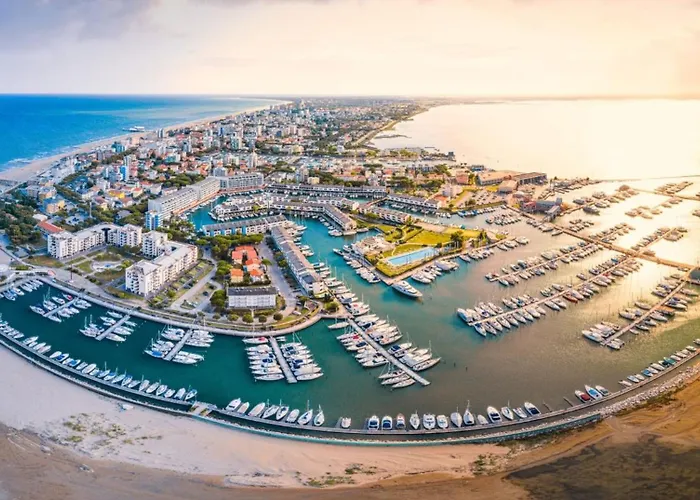 Apartman Bright Near The *