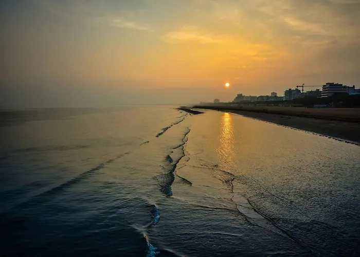 Bright Near The Апартаменты